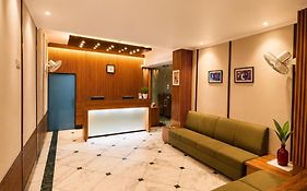 Status Business Hotel - Naveen Market